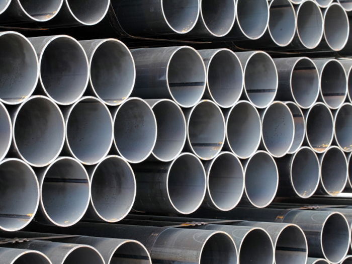 鉄パイプ１本から小売しております